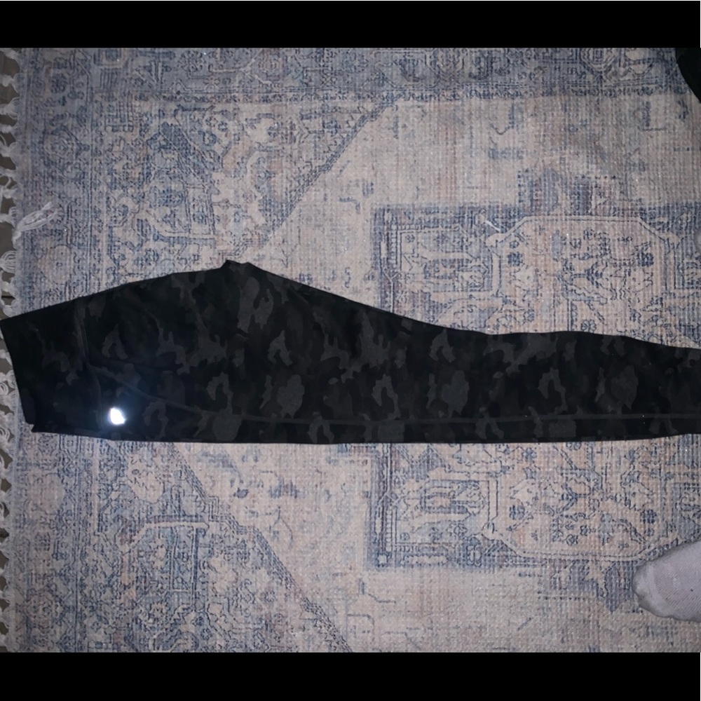 Fabletics camo leggings